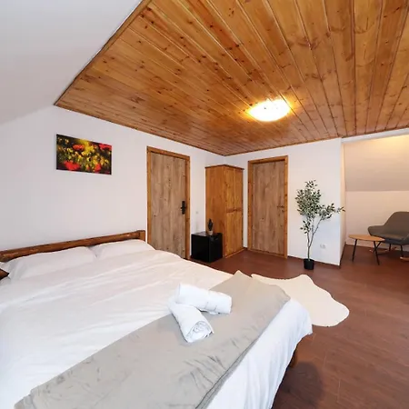 山林小屋 Casa Calatorului *
