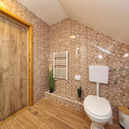 山林小屋 Casa Calatorului *